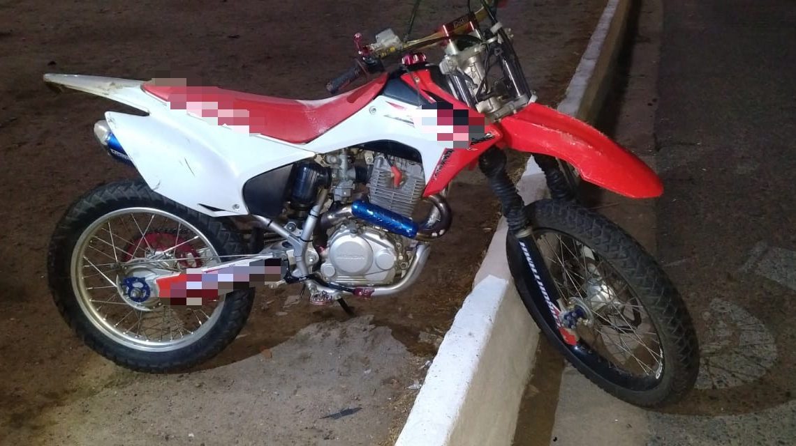 Jovem morre em acidente entre moto e caminhão na BR 104 Jovem morre em acidente entre moto e caminhão na BR 104