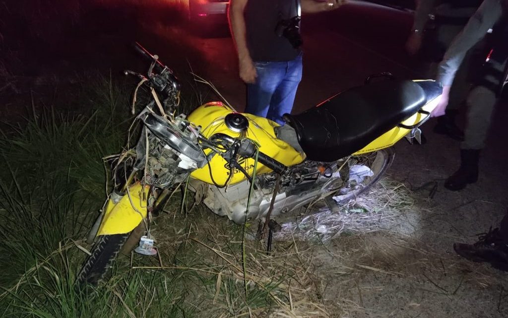 Acidentes: jovem morre na BR 104 em Caruaru e professora morre na BR 423 em Iati Acidentes: jovem morre na BR 104 em Caruaru e professora morre na BR 423 em Iati