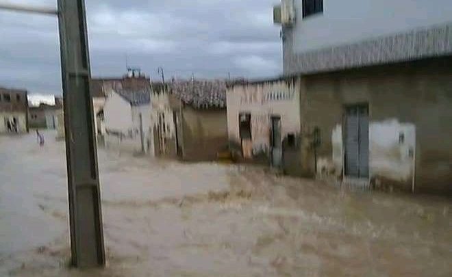 Chuva forte causa alagamentos em Sanharó nesse sábado (27)