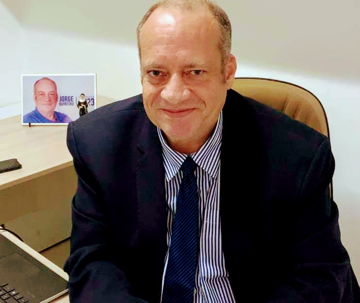 Jorge Quintino solicita construção de praça e pavimentação de ruas em três bairros Jorge Quintino solicita construção de praça e pavimentação de ruas em três bairros