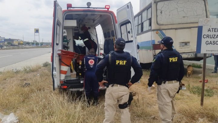 Irmãos detidos em São Caitano com arma munições e moto que foi roubada em Caruaru