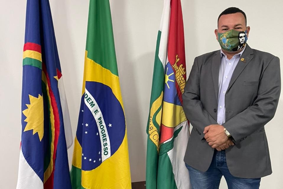 Vereador Cabo Cardoso pede funcionamento de posto de saúde e pagamento dos salários atrasados dos servidores públicos demitidos Vereador Cabo Cardoso pede funcionamento de posto de saúde e pagamento dos salários atrasados dos servidores públicos demitidos