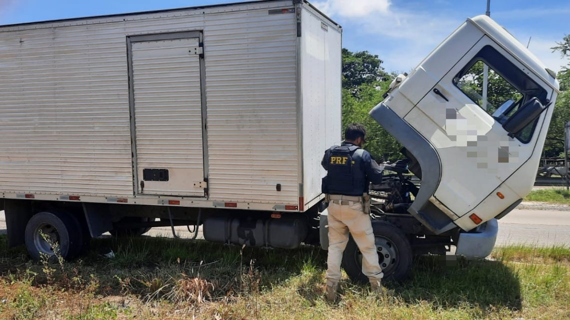 Caminhão com restrição judicial há sete anos é apreendido na BR 101 no Recife