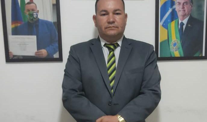 Vereador Cabo Cardoso solicita criação de área verde; implantação de câmera de vigilância e calçamento