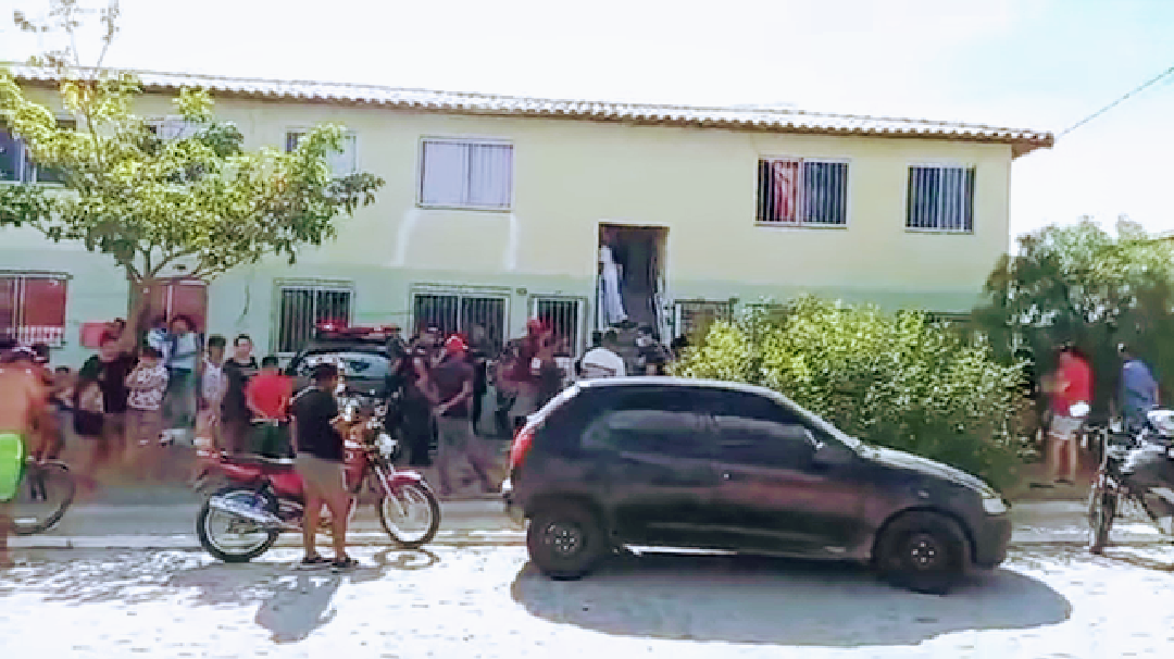 Homem é morto na presença da esposa e dois filhos dentro de casa em Caruaru