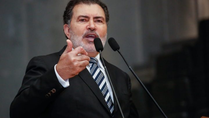 Tony Gel apresenta Voto de Aplauso pelos 116 anos de fundação doRotary Club Internacional