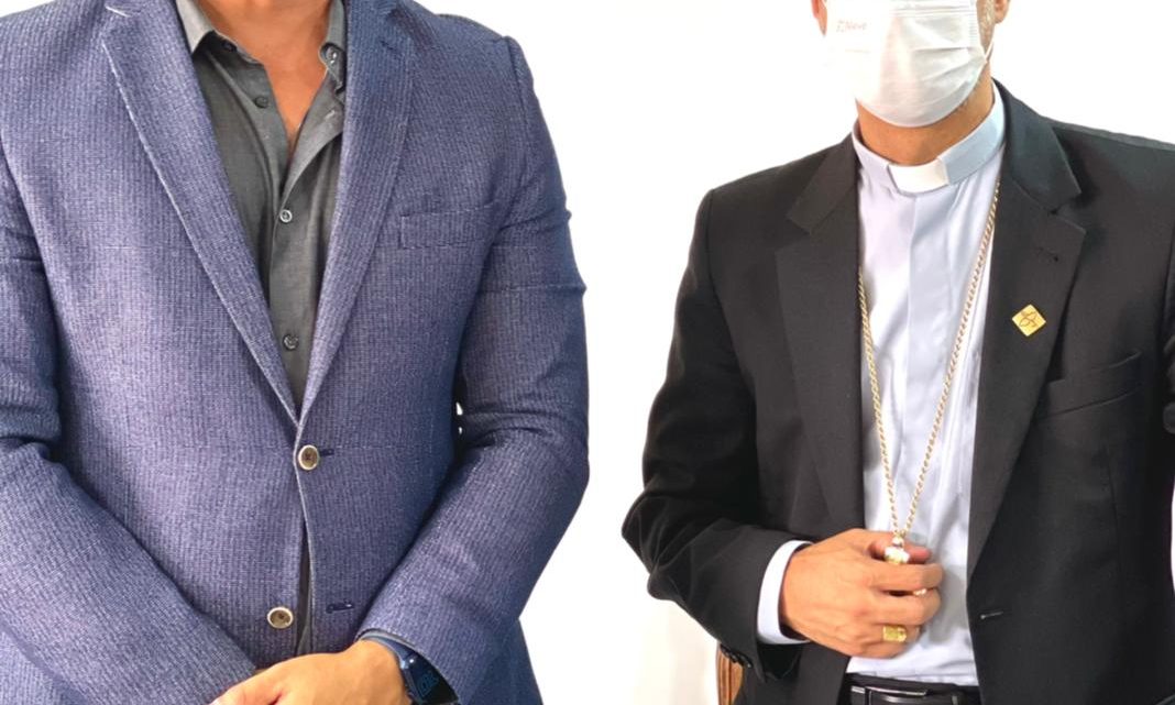 Anderson Correia se reúne com Bispo de Caruaru para debater a diminuição de fogos de estampido