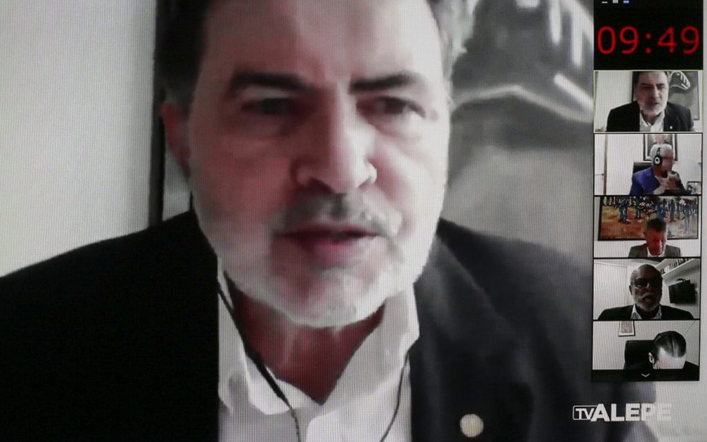 Tony Gel foi relator do projeto que proibe discriminação em elevadores