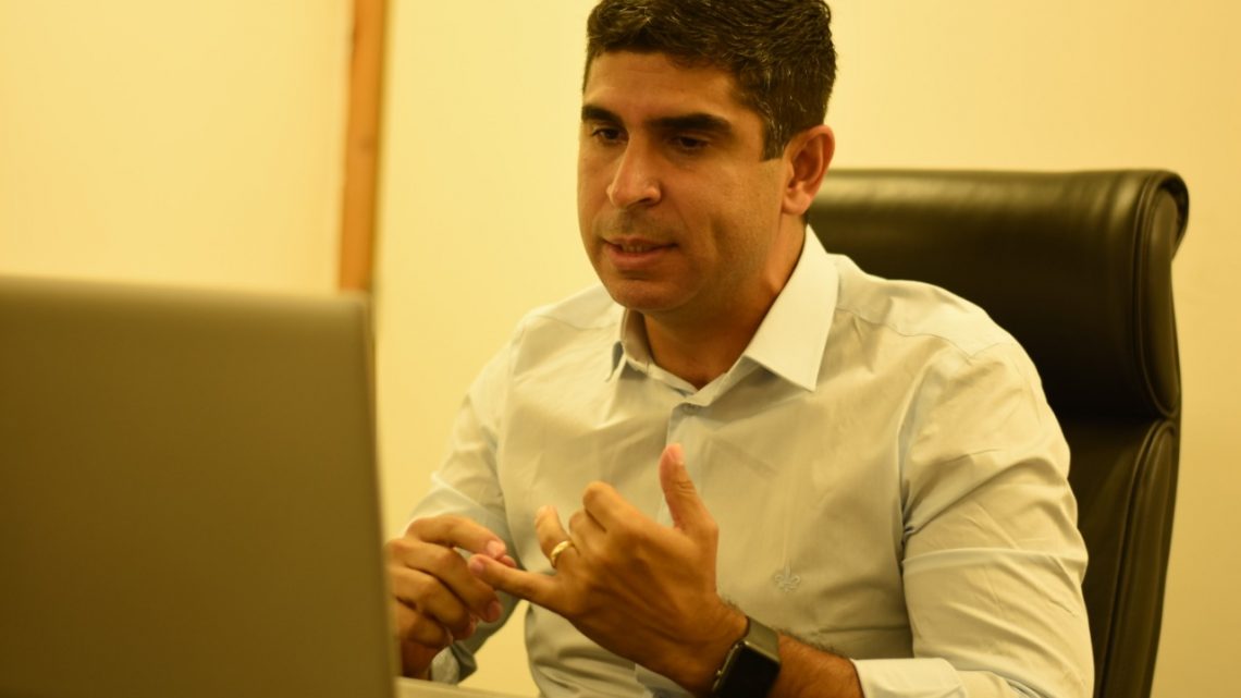 Deputado Erick Lessa defende igreja como serviço essencial Deputado Erick Lessa defende igreja como serviço essencial