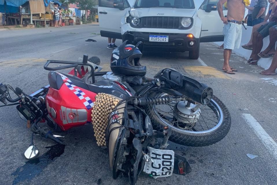 Colisão entre carro e moto com vítima fatal na BR 104 em Caruaru