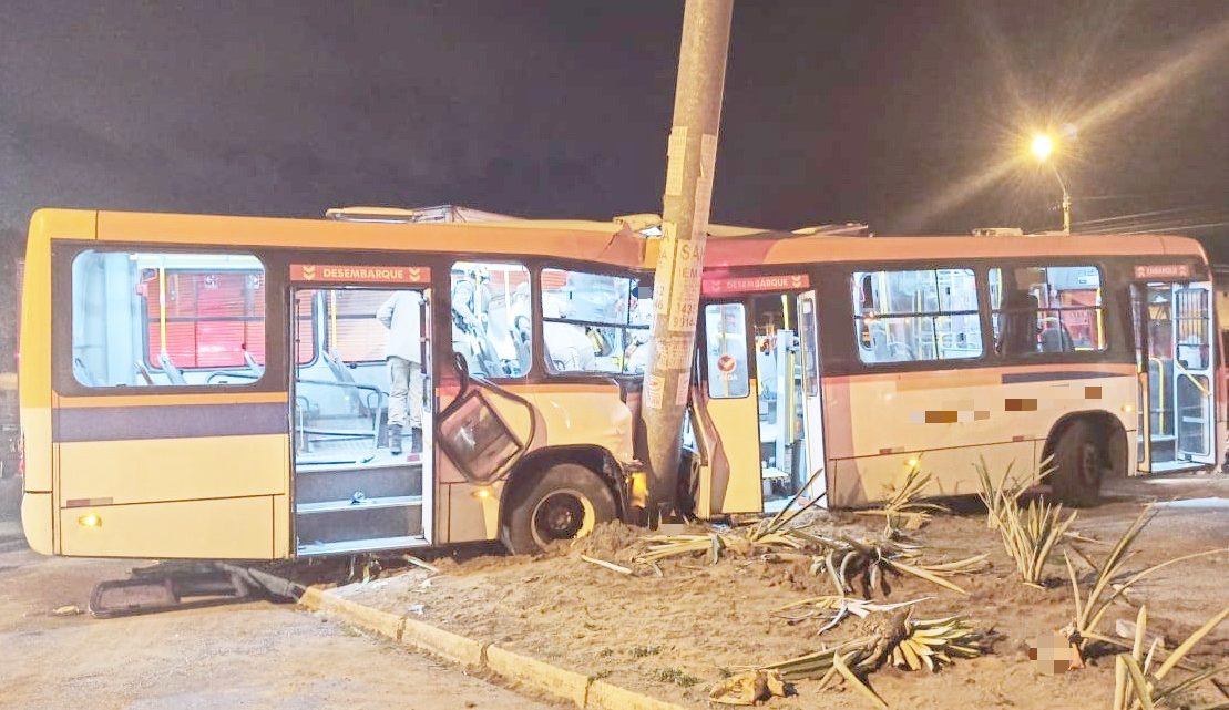 Acidente entre ônibus e caminhão deixa 15 feridos em Pernambuco Acidente entre ônibus e caminhão deixa 15 feridos em Pernambuco