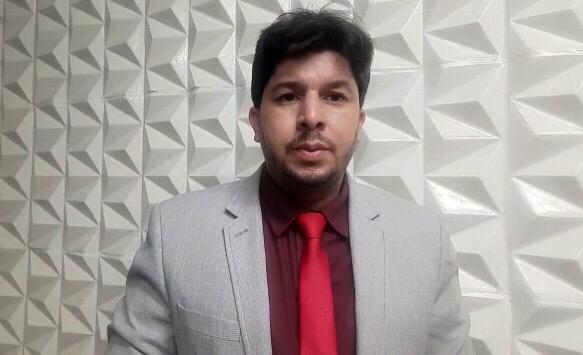 Fagner questiona a suspensão de serviços essenciais da AME Animal, em Caruaru