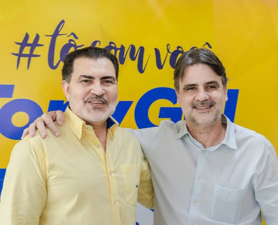 Parceria entre Tony Gel e Raul Henry conquista tratores e equipamentos para Caruaru