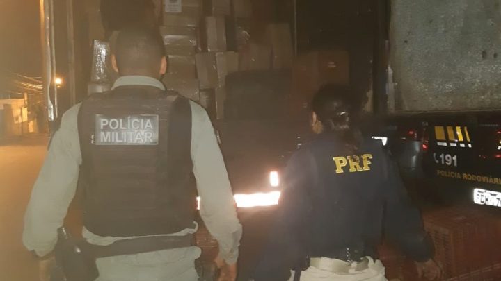 Carga de 26,5 mil maços de cigarro paraguaio é apreendida na BR 232