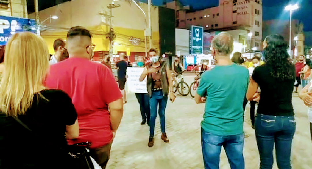 Empresários realizam protesto pacífico em Caruaru nesta quinta (18)