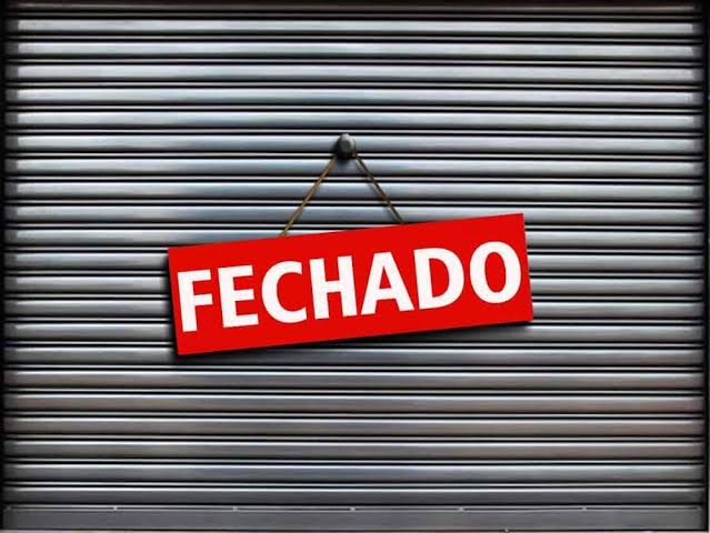 Proibidas atividades não essenciais das 20h às 5h em Pernambuco; Clubes sociais, praias e parques fechados nos finais de semana Proibidas atividades não essenciais das 20h às 5h em Pernambuco; Clubes sociais, praias e parques fechados nos finais de semana