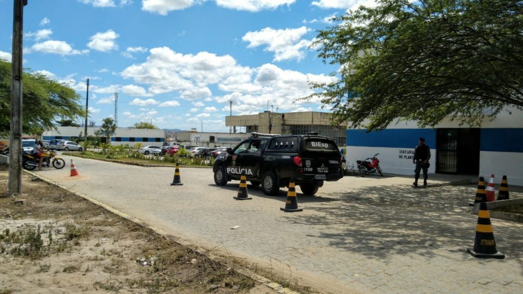 PM prende em Caruaru três homens suspeitos de aplicar golpes