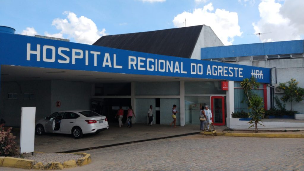Dois ex-presidiários são baleados no Parque 18 de Maio em Caruaru Dois ex-presidiários são baleados no Parque 18 de Maio em Caruaru