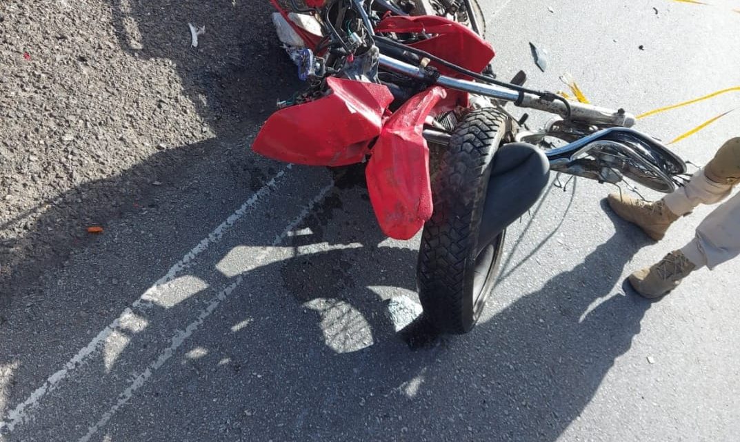 Acidente entre moto e caminhão com vítima fatal na BR 232