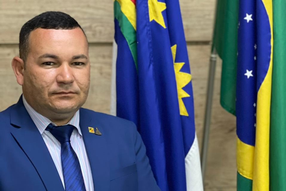 Cabo Cardoso cobra atenção da prefeitura para funcionários da saúde e educação demitidos e sem receber alguns direitos trabalhistas