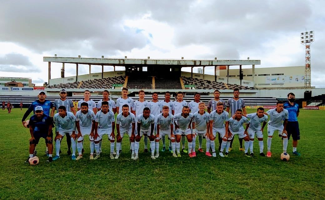 Salgueiro desiste da Série D e será substituído pelo Central de Caruaru Salgueiro desiste da Série D e será substituído pelo Central de Caruaru