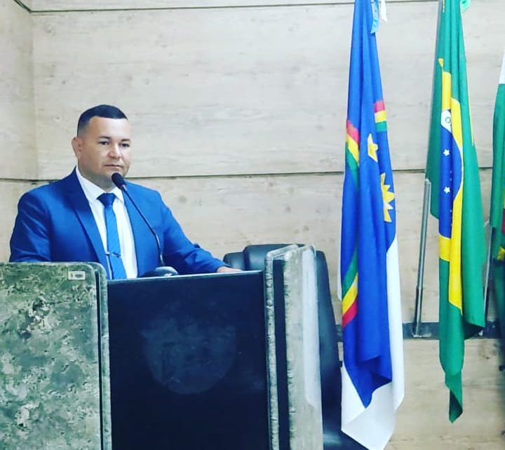 Vereador Cabo Cardoso pede a presença do Secretário Municipal de Educação na reunião da Câmara de Caruaru