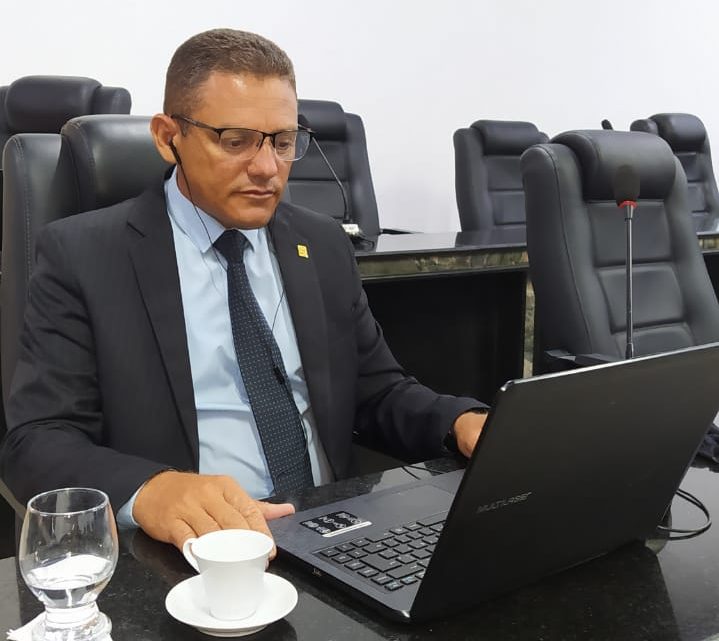 Vereador Galego de Lajes solicita reposição de calçamento no 2° Distrito de Caruaru Vereador Galego de Lajes solicita reposição de calçamento no 2° Distrito de Caruaru