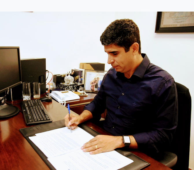 Deputado Erick Lessa solicita que Prefeitura de Caruaru amplie vacinação contra covid-19 para pessoas com mais de 60 anos Deputado Erick Lessa solicita que Prefeitura de Caruaru amplie vacinação contra covid-19 para pessoas com mais de 60 anos
