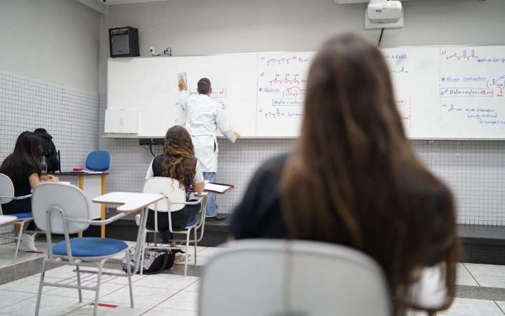 Pernambuco retoma aulas presenciais a partir de segunda-feira (5)