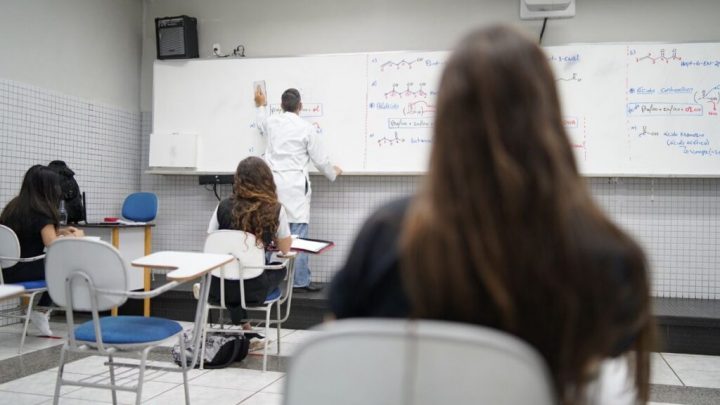 Pernambuco retoma aulas presenciais a partir de segunda-feira (5)