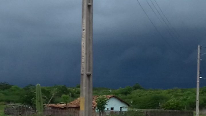 Apac emite alerta de chuvas fortes para Pernambuco