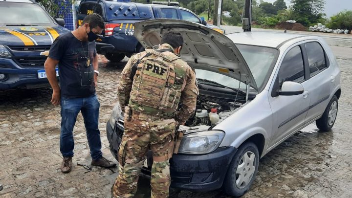 Suspeitos de praticar assaltos são detidos na BR 232, em Bezerros