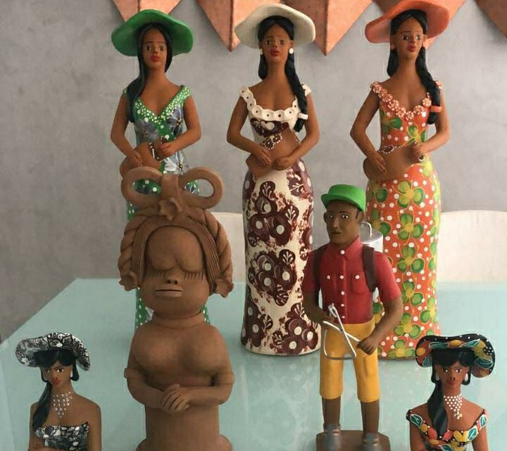 Liga Feminina de Combate ao Câncer recebe peças doadas dos artesãos do Alto do Moura