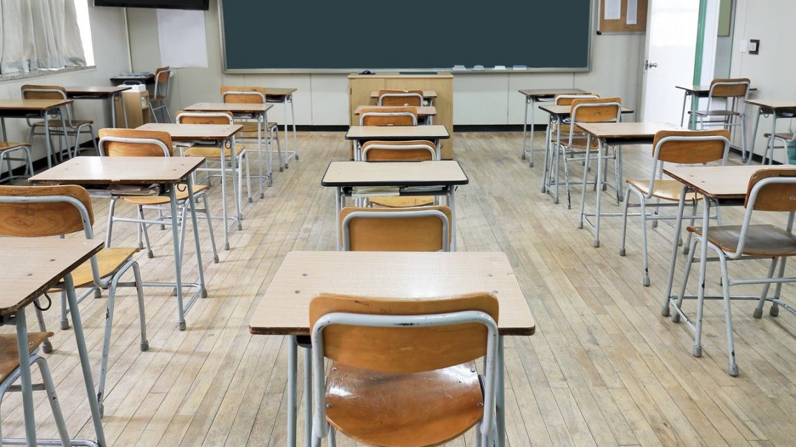 Férias escolares não podem ser antecipadas sem convenção coletiva Férias escolares não podem ser antecipadas sem convenção coletiva