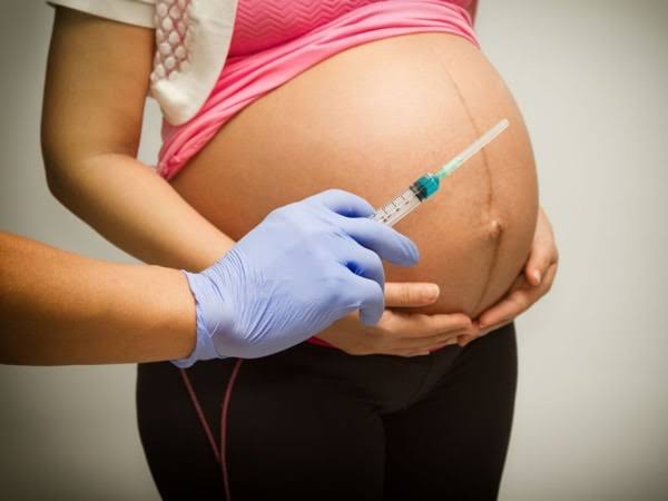 Caruaru suspende vacinação de gestantes com AstraZeneca/ Fiocruz Caruaru suspende vacinação de gestantes com AstraZeneca/ Fiocruz