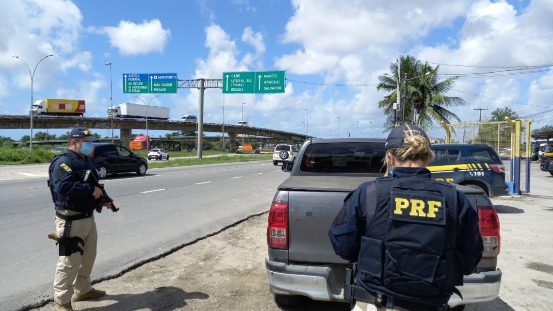 Operação Corpus Christi da PRF-PE registra 50 acidentes com mortes, prende 14 pessoas e retira animais soltos nas rodovias Operação Corpus Christi da PRF-PE registra 50 acidentes com mortes, prende 14 pessoas e retira animais soltos nas rodovias