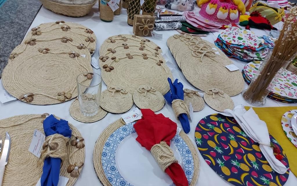 Exposição de artesanato da Funase é retomada em shopping de Caruaru