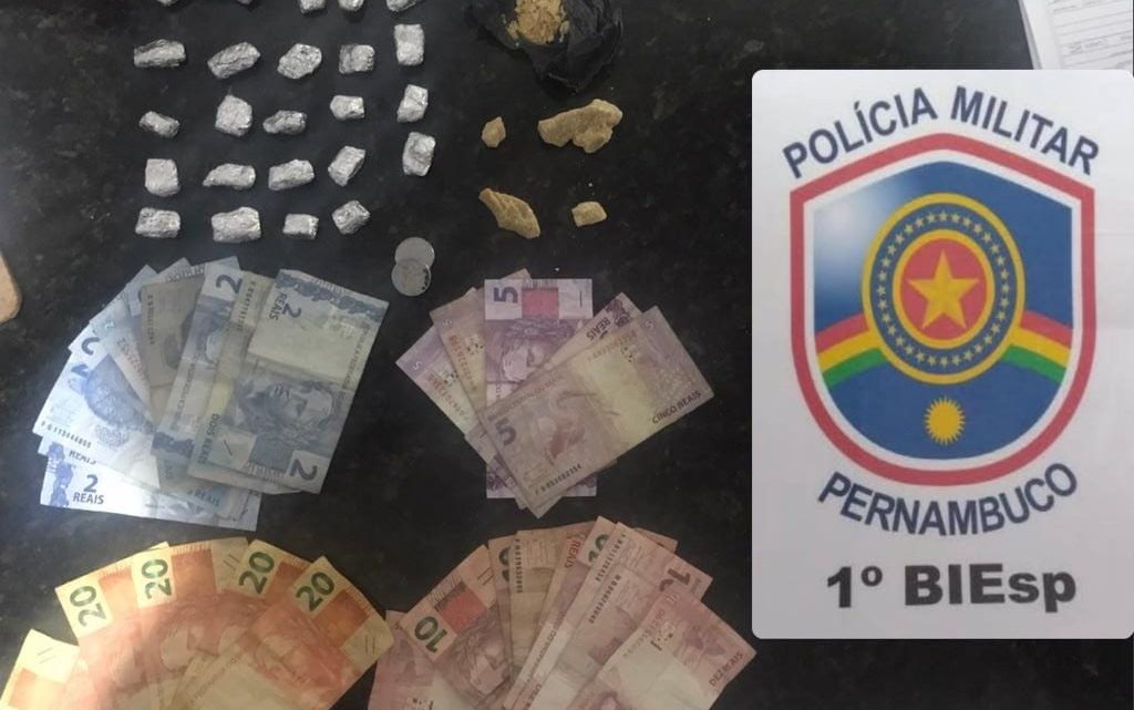 Homem é preso por tráfico de drogas na Vila Teimosa, em Caruaru Homem é preso por tráfico de drogas na Vila Teimosa, em Caruaru