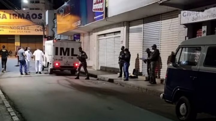 Jovem é assassinado a facadas no Centro de Caruaru neste sábado (26)