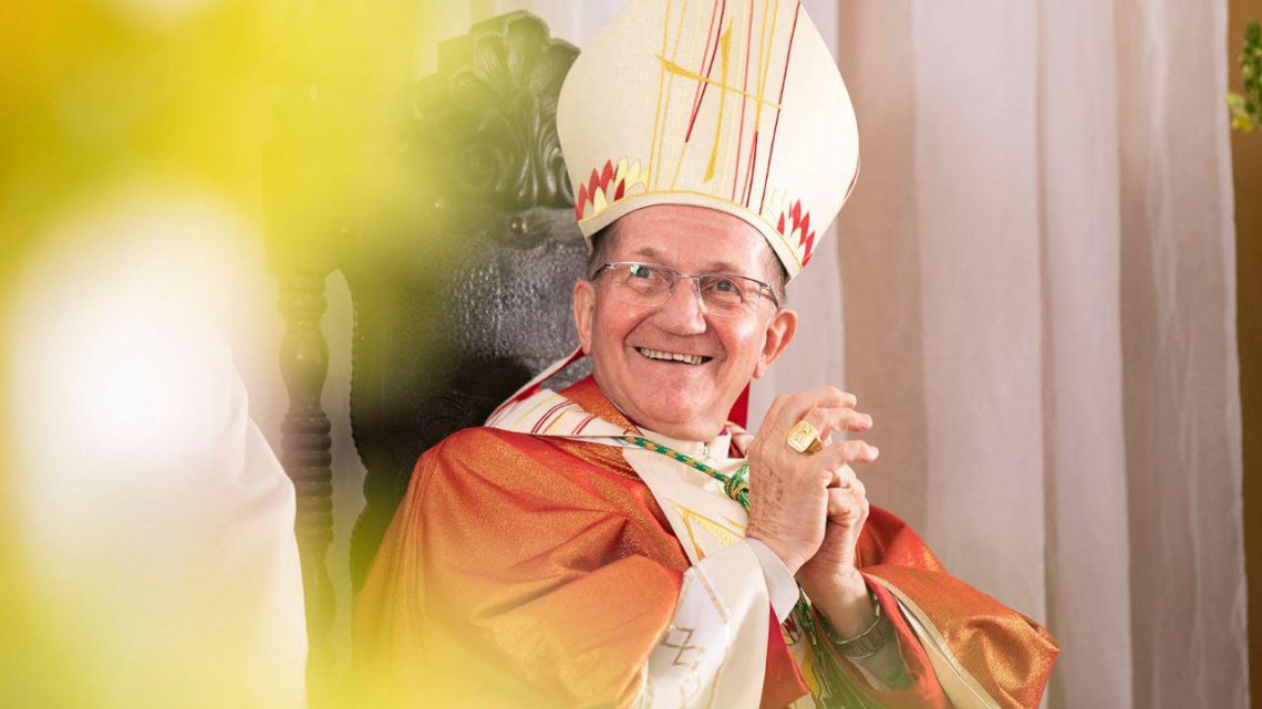 Dom Dino celebra 30 anos de episcopado com missa em ação de graças nesta terça (29) Dom Dino celebra 30 anos de episcopado com missa em ação de graças nesta terça (29)
