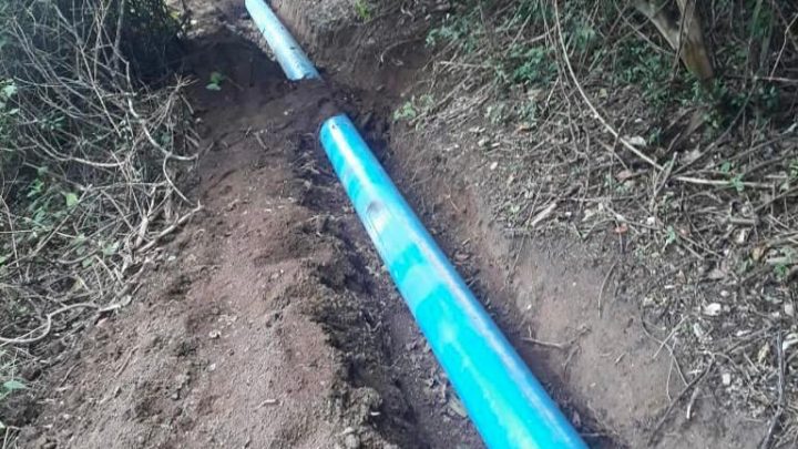 Compesa substitui trecho de Adutora na zona rural de Caruaru