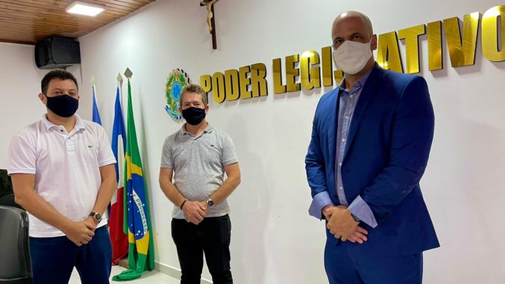 Anderson Correia ministra palestra na Câmara Municipal de Lagoa dos Gatos