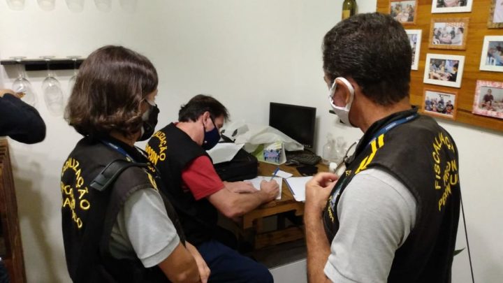 Procon interdita estabelecimentos no Recife e em Caruaru