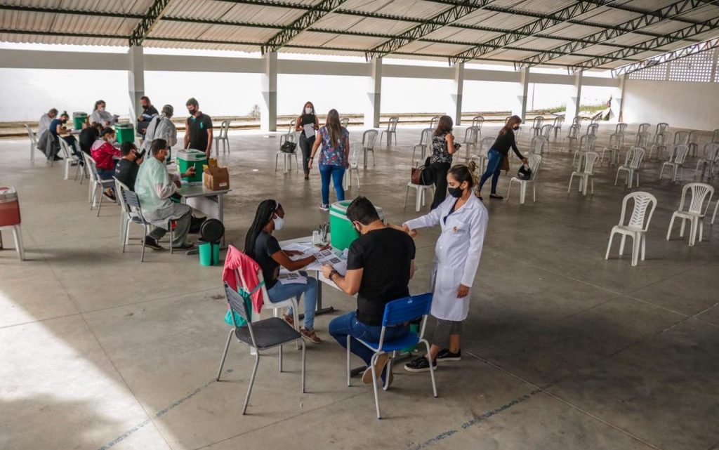 Novo Centro de Vacinação Covid-19 é aberto em Caruaru Novo Centro de Vacinação Covid-19 é aberto em Caruaru