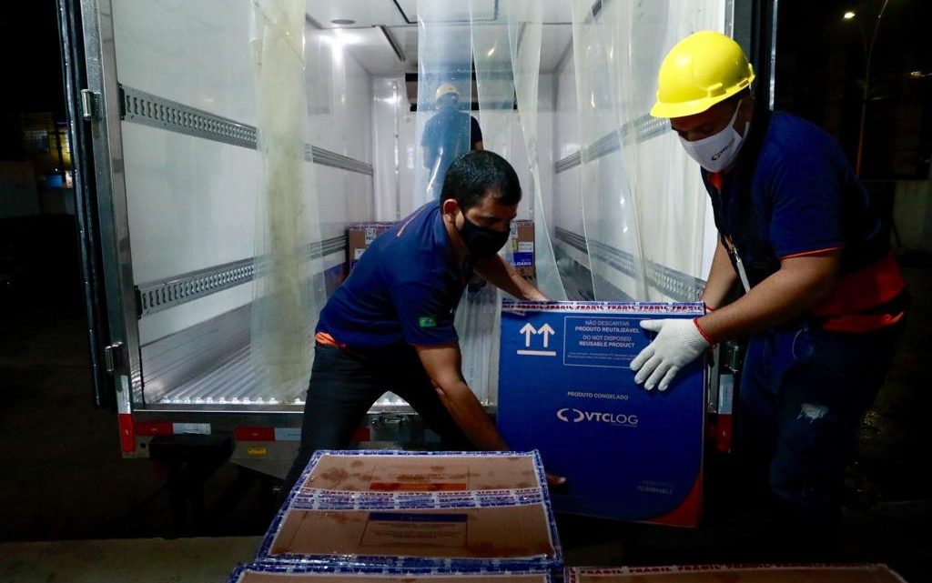 Mais 97.110 vacinas da Pfizer chegam a Pernambuco