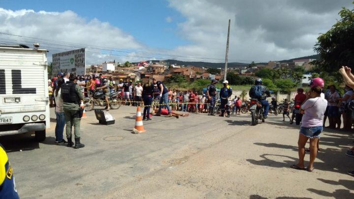 Jovem é morto a tiros no centro de Bezerros nesta quarta-feira (14)