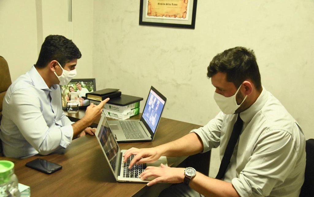 Erick Lessa se reúne com presidente do Conselho Regional de Enfermagem-PE para debater piso salarial Erick Lessa se reúne com presidente do Conselho Regional de Enfermagem-PE para debater piso salarial