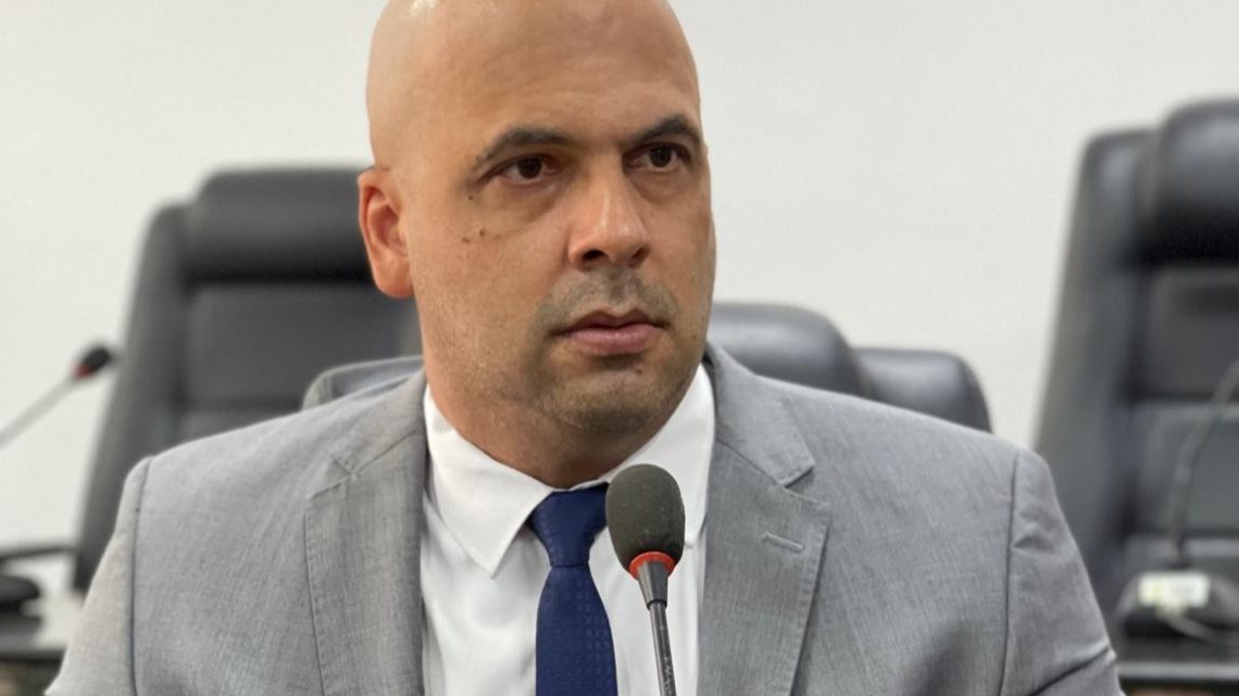 Anderson Correia pede que Prefeitura crie programa de substituição de carroças por bikes de carga Anderson Correia pede que Prefeitura crie programa de substituição de carroças por bikes de carga