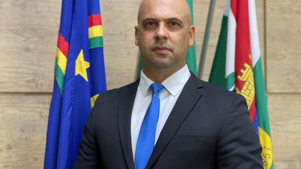 Anderson Correia é nomeado presidente da Comissão Permanente dos Direitos dos Animais Anderson Correia é nomeado presidente da Comissão Permanente dos Direitos dos Animais