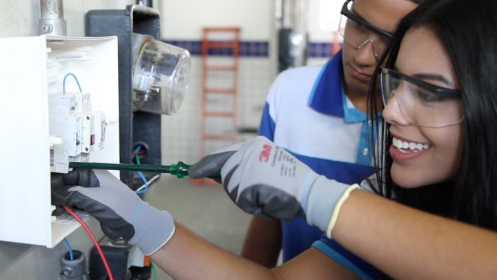 SENAI-PE oferece mais de 450 bolsas de estudos para cursos técnicos; Inscrições gratuitas